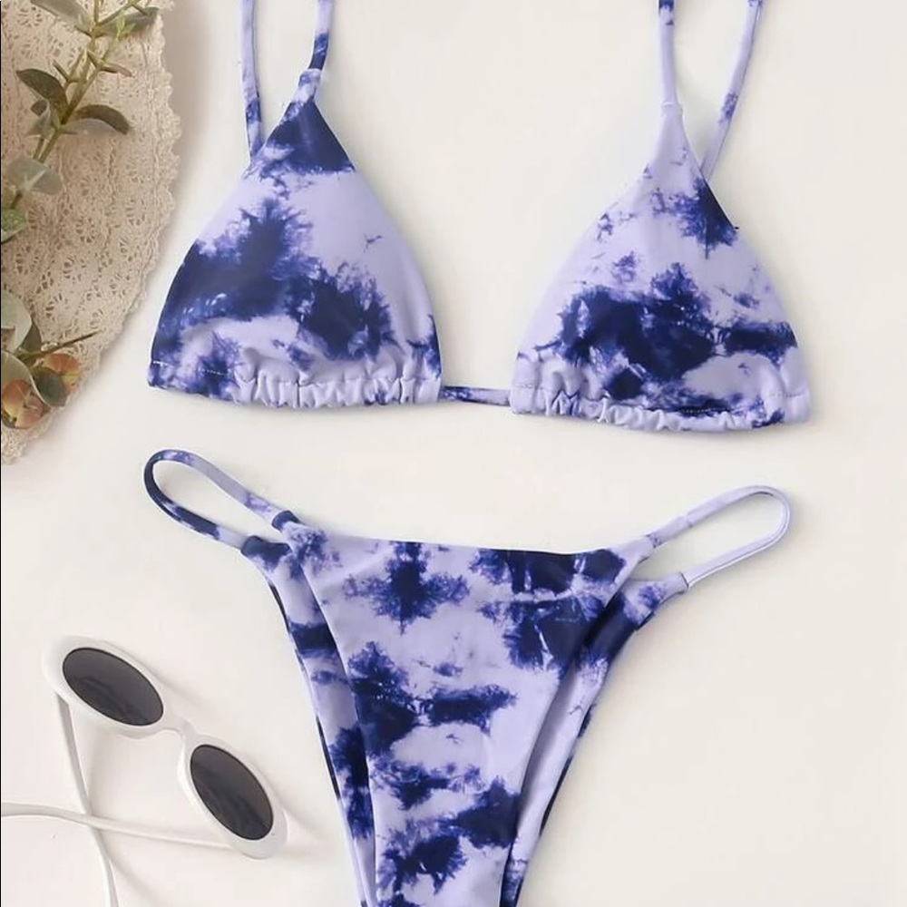 2 brand New size large bathing suits!